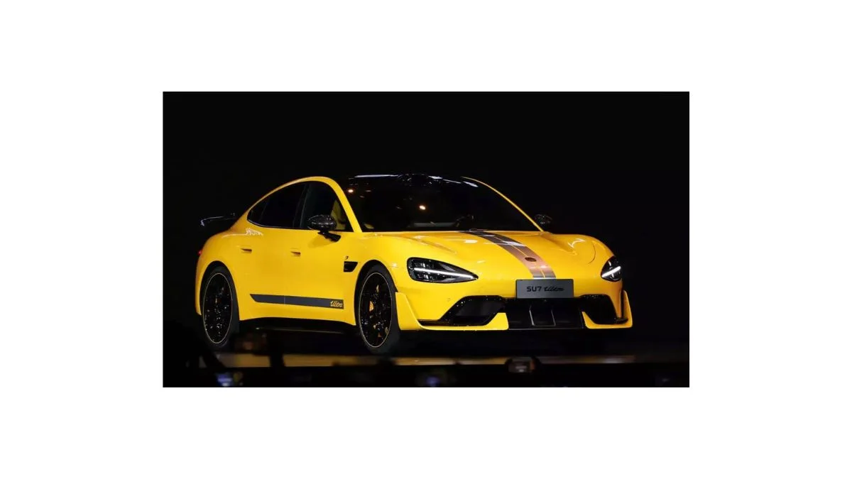 Xiaomi SU7 2026 electric sedan front design with LED lights and sporty look